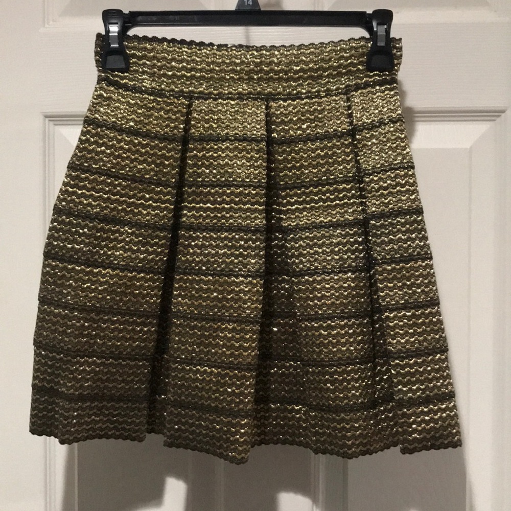 Skirt in perfect conditions.